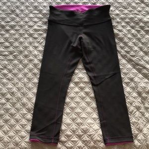 Lululemon reversible capris